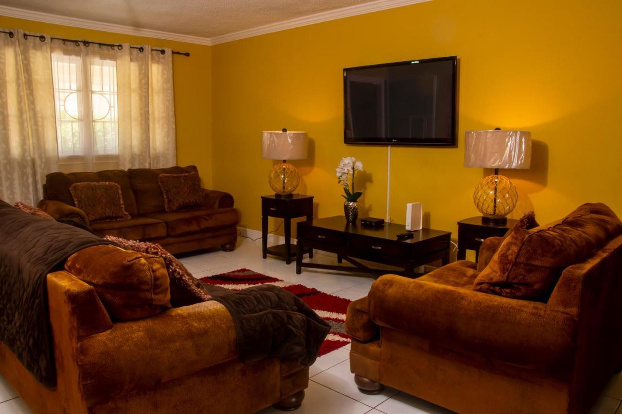 Vacation Getaway In Mango Walk Country Club Apartman Montego Bay Kültér fotó
