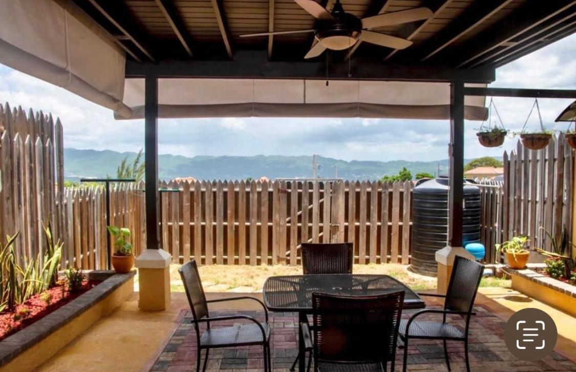 Vacation Getaway In Mango Walk Country Club Apartman Montego Bay Kültér fotó