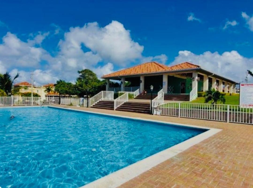 Vacation Getaway In Mango Walk Country Club Apartman Montego Bay Kültér fotó